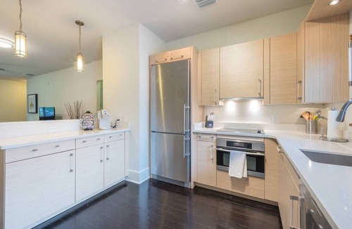 Winter Park Apartment | Walk To Park Ave, Heated Pool, Hot Tub, Grill Station, Modern and Comfortable!