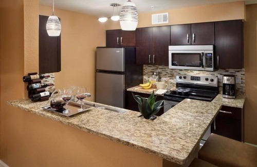 Las Vegas Hotel | Walk to the Las Vegas Strip! Spacious Villa w/Kitchen, Balcony & Pools