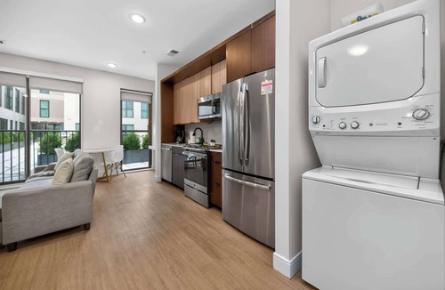 Pendleton Apartment | Walkable Downtown Studio OTR