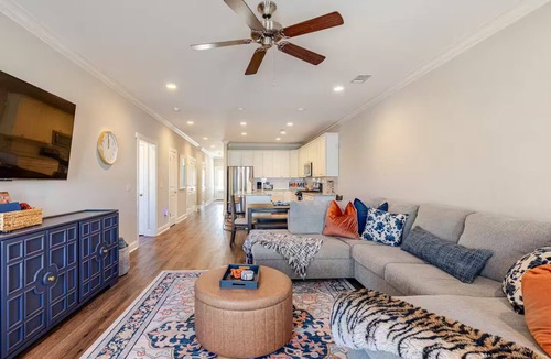 Auburn House | War Eagle Landing