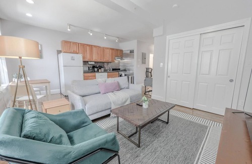 Downtown Boston Apartment | Warr15-1/1 · Comfy 1br, Minutes to Boston Common, 99 Walk score