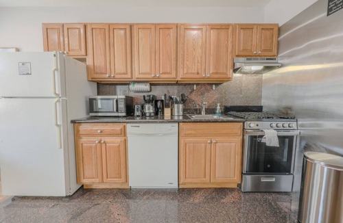 Downtown Boston Apartment | Warr15-1/1 · Comfy 1br, Minutes to Boston Common, 99 Walk score