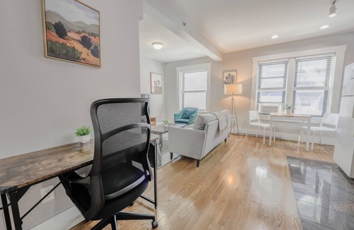 Downtown Boston Apartment | Warr15-1/1 · Comfy 1br, Minutes to Boston Common, 99 Walk score