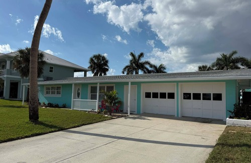 Englewood South House | Waterfront + 2Bed + No Bridge Gulf Access + Dock + Pool ready October 2026!