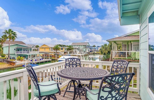 Key Allegro House | Waterfront | Communal Pool | Dock | Pet-Friendly!