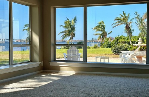Pinellas Point House | Waterfront Estate Ranch House With the Best View in Tampa Bay