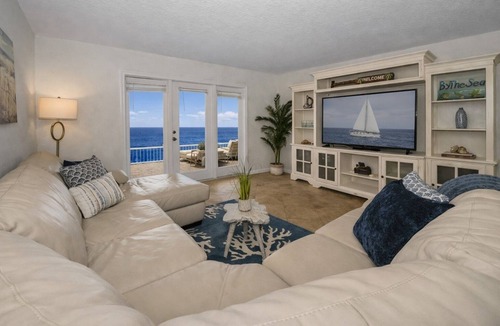 Coquina Key House | Waterfront Gated Resort Style Living Townhome St. Pete- 10 mins DT, 20 min Beach