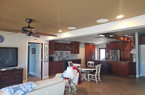 Bahia Vista House | Waterfront Luxury Oasis - Steps to Beach - Kayaks, Private Dock & Patio 🏖