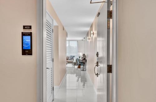 Bay Harbor Islands Apartment | Waterfront Luxury Kosher Condo with Rooftop Pool, Bay Harbor Islands