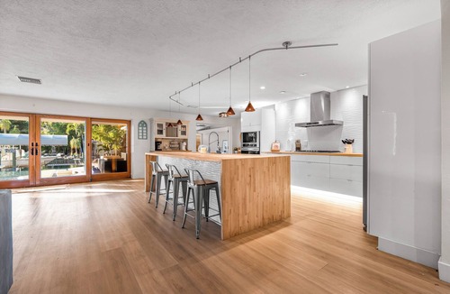 McGregor House | Waterfront Luxury: Pool, Dock, Hot Tub & Outdoor Kitchen
