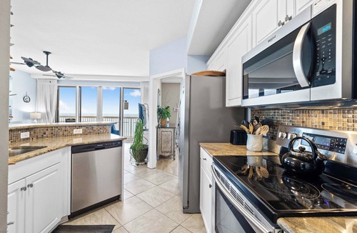 Miramar Beach Apartment | Waterfront PCB Condo w/Balcony + Beach Gear!