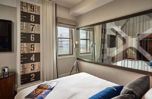 South Beach Hotel | Waterfront Queen Room w/Bay & Treasure Island Views | Breakfast & YMCA Access