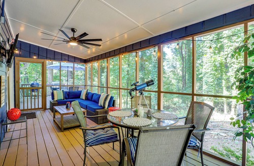 Dawsonville Cottage | Waterfront Retreat on a Lake Lanier Cove w/Dock