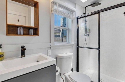 Hampton Bays Hotel | Waterfront studio and more in a Boutique Hotel, Heart of Hampton Bays,.