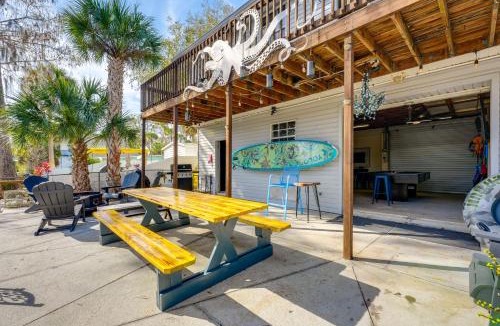 Weeki Wachee Gardens House | Waterfront Weeki Wachee Home w/Dock & Game Room!