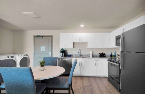 Charlotte Hotel | WaterWalk Extended Stay by Wyndham Charlotte - Arrowood