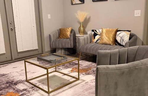 South Nashville Apartment | WealthyRich Luxury Stay 5 Min From Downtown Nashville