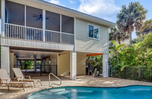 Mid Island House | Welcome to Palmetto Paradise featuring a private pool! - 5350 Palmetto