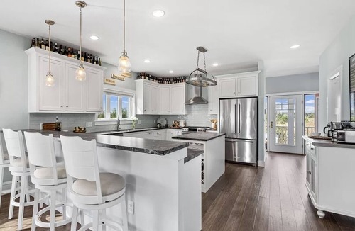 Little Creek House | Welcome to the waterfront oasis in the serene community of Kitts Hummock Beach!