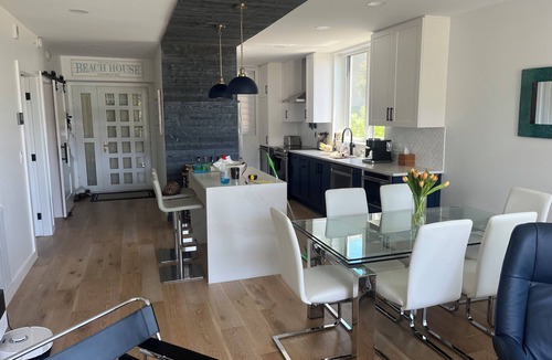 Longboat Key Condo | Welcome to your seaside sanctuary! Nestled along the shores of Longboat Key.