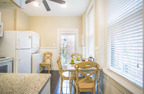 Savannah Victorian District Apartment | Well Appointed Row Home w/King, Across from Forsyth Park by Lucky Savannah