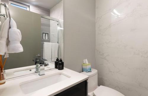 Fairmount Park House | West Seattle - Mins to Downtown!
