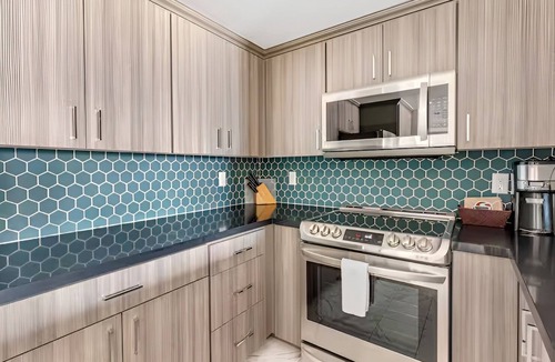 Las Vegas Hotel | Where Fun Trips and Great Memories Begin! 3 Units with Kitchen, Outdoor Pool!