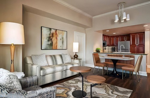 Las Vegas Hotel | Where Fun Trips and Great Memories Begin! 3 Units with Kitchen, Outdoor Pool!