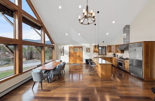 Wilmington House | Whiteface Panoramic View, Hot Tub, Gas Fireplace