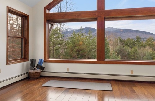 Wilmington House | Whiteface Panoramic View, Hot Tub, Gas Fireplace