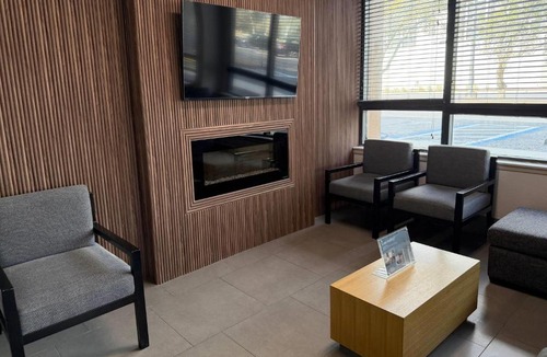 Baymeadows Hotel | Wingate by Wyndham Jacksonville FL