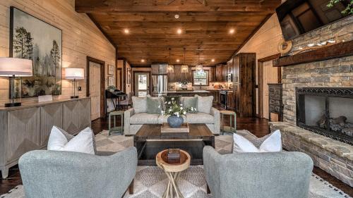 Dial House | Woodland Escape
