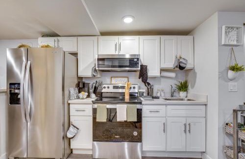 Hilltop House | Work & Explore Downtown Tacoma! Convenient Condo