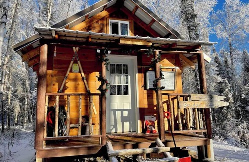 Willow Cabin | World Famous Alaska Little Bear Cabin Talkeetna, Alaska