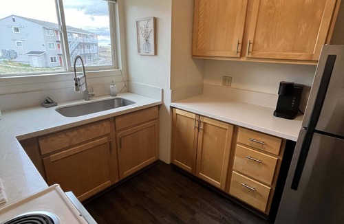 Pullman Apartment | WSU HomeBase Comfort & Convenience Near Airport