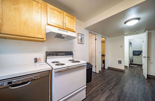 Pullman Apartment | WSU HomeBase Comfort & Convenience Near Airport
