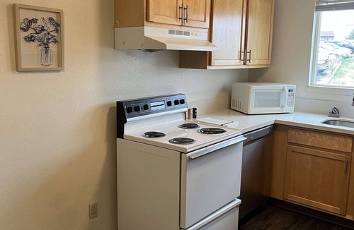 Pullman Apartment | WSU HomeBase Comfort & Convenience Near Airport