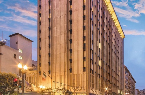 Union Square Condo | Wyndham Donatello Apartment with Resort Access
