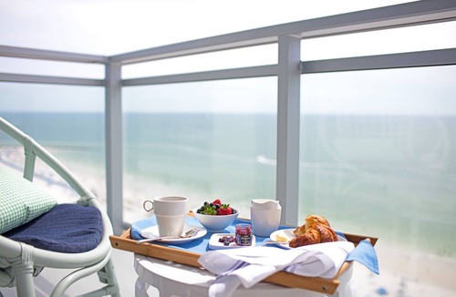 Clearwater Beach Hotel | Wyndham Grand Clearwater Beach