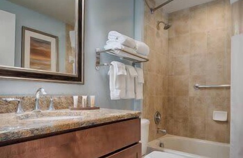 National Harbor Condo | Wyndham National Harbor 3BR Apartment with Resort Access