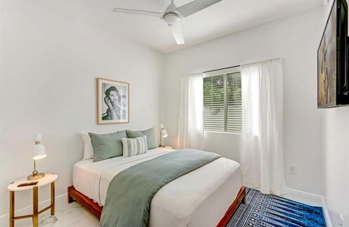 Wynwood Art District Apartment | Wynwood Jumbo - Sleeps 16 & free parking