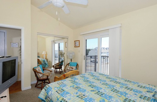 Midtown Ocean City Condo | XPLORIE ACTIVITIES & LINENS INCLUDED*! PANORAMIC VIEWS! Bahama Princess-Direct bayfront 2BR/2BA condo.