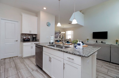 Sunridge Woods House | Your Gateway to Paradise: 2025 Florida Escapes!