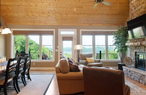 Silver Point Condo | ♡ Your Happy Place Overlooking Center Hill Lake ♡