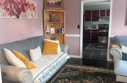 West Ocean City House | Your Ideal Gateway Awaits you in this charming 3-bedroom house.
