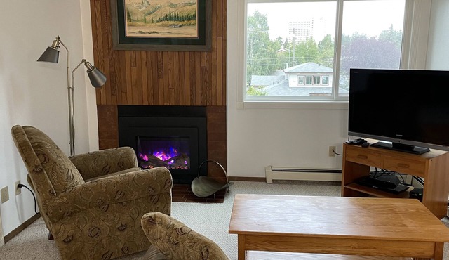 1 bdrm condo. Indoor parking garage. Secure bldg access. 90 day minimum stay