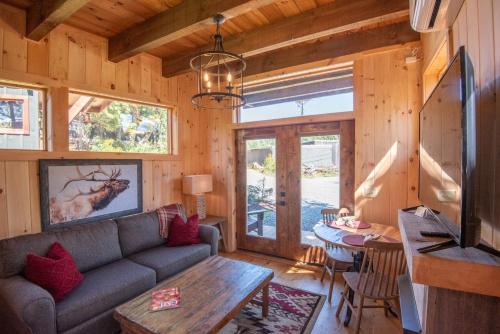1 Mile to Downtown West Jefferson! Camping Cabin #3