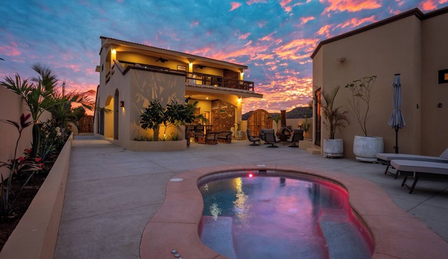 100m from Beach - Perfect retreat to relax. Beachfront community - Private Pool