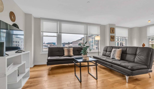 2 BR Fully Furnished Apartment at Penn Quarters - Surrounded by Best Restaurants in Town