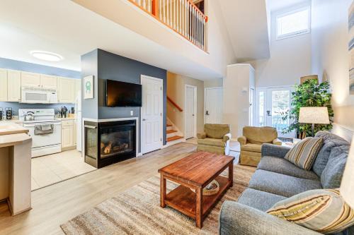 2 Mi to Bethany Beach Boardwalk! Townhome w/Pool